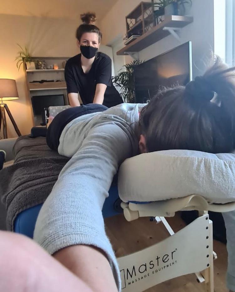 Licensed massage therapist: Deep tissue, Tantric massage. Licensed massage therapist: Deep tissue, Tantric massage.