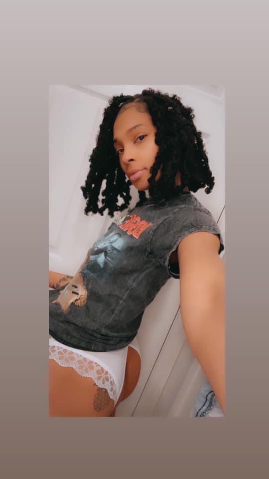 Escort available for hookup Escort available for hookup