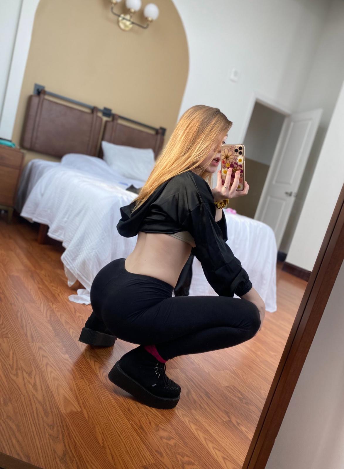 Sexy redhead Sexy redhead