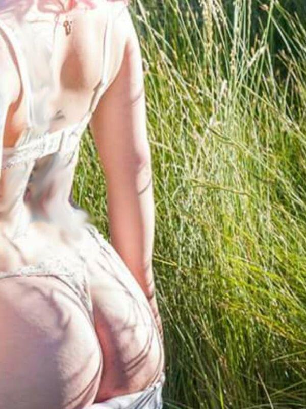 Delicious DebbieChch mon & thur only Yummy scrummy delicious Debbie Delicious DebbieChch mon & thur only Yummy scrummy delicious Debbie