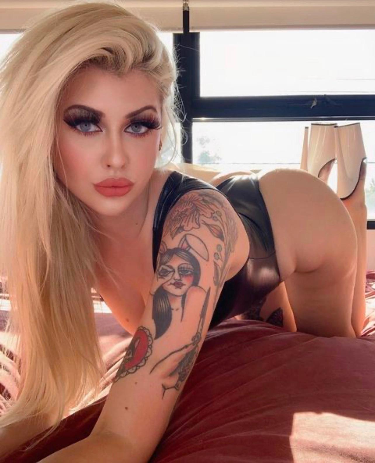 Escort Available for hookup Escort Available for hookup