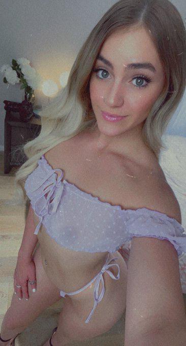 Hot and sexy Lady available for unlimited fun Hot and sexy Lady available for unlimited fun