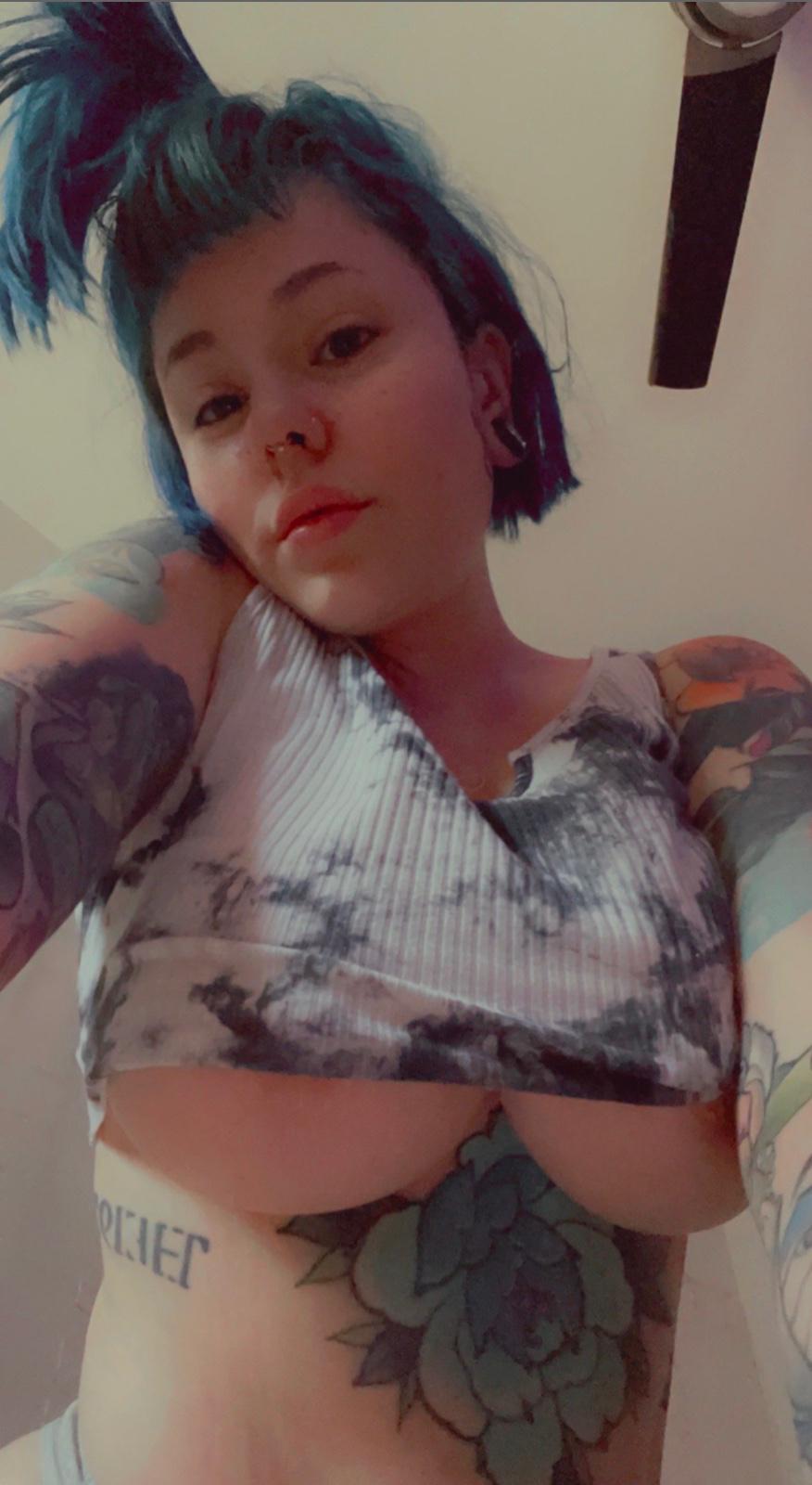 I’M HOT AND READY TO BE FUCKED🍆🍑💦🔥 I’M HOT AND READY TO BE FUCKED🍆🍑💦🔥