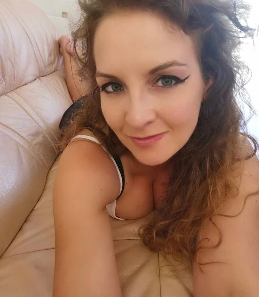 I’m available for incall or outcall ☑️ I’m available for incall or outcall ☑️