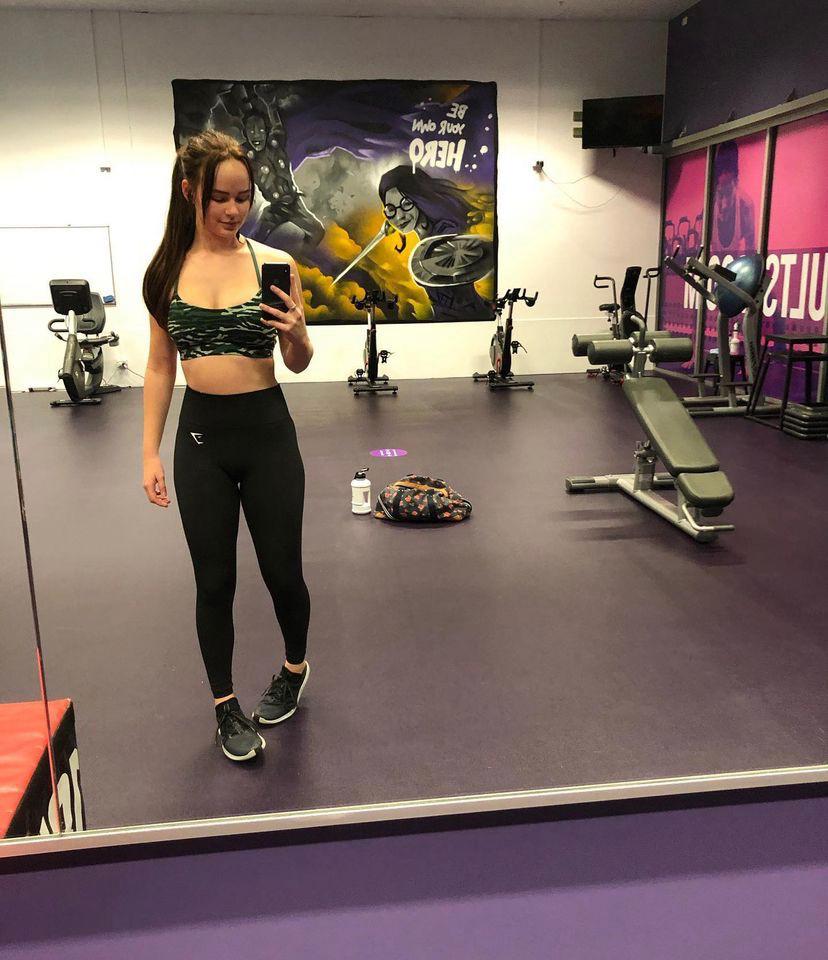 Available and hot holes available for hookup and long fun , text me . Available and hot holes available for hookup and long fun , text me .