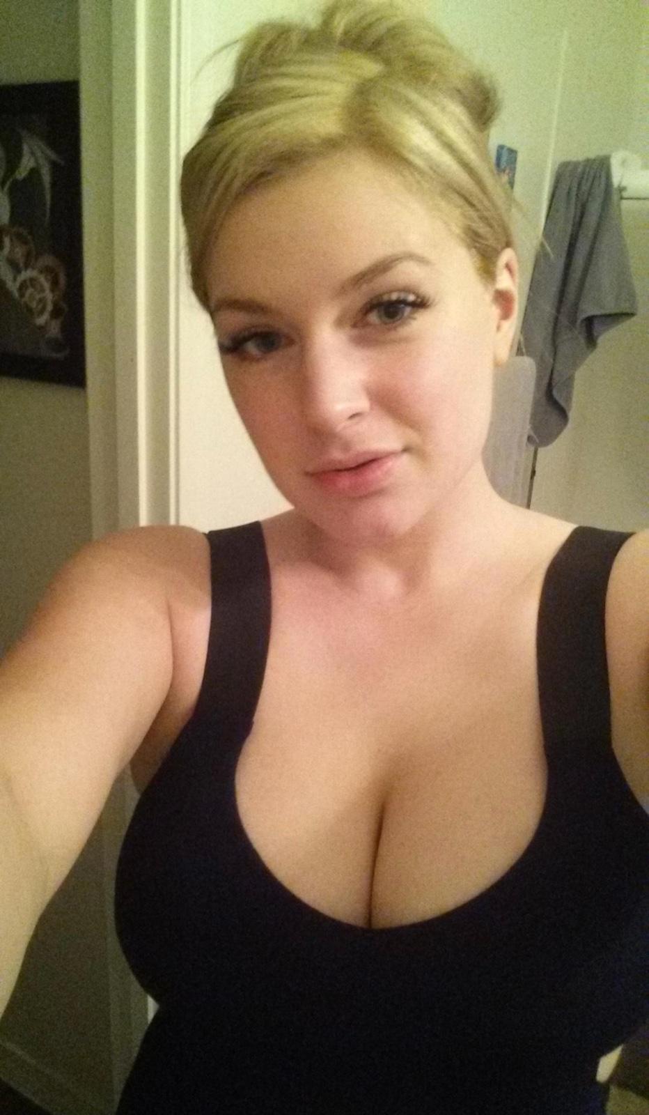 Sexy Pussy Available for you πππ Sexy Pussy Available for you πππ