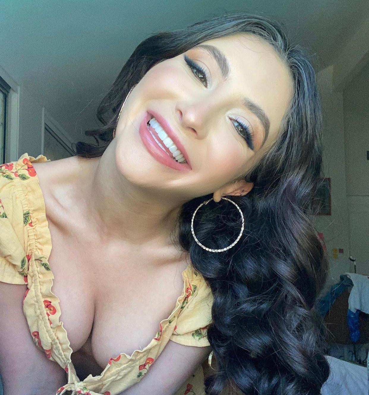 I offer all service you have both Incall and outcall I offer all service you have both Incall and outcall