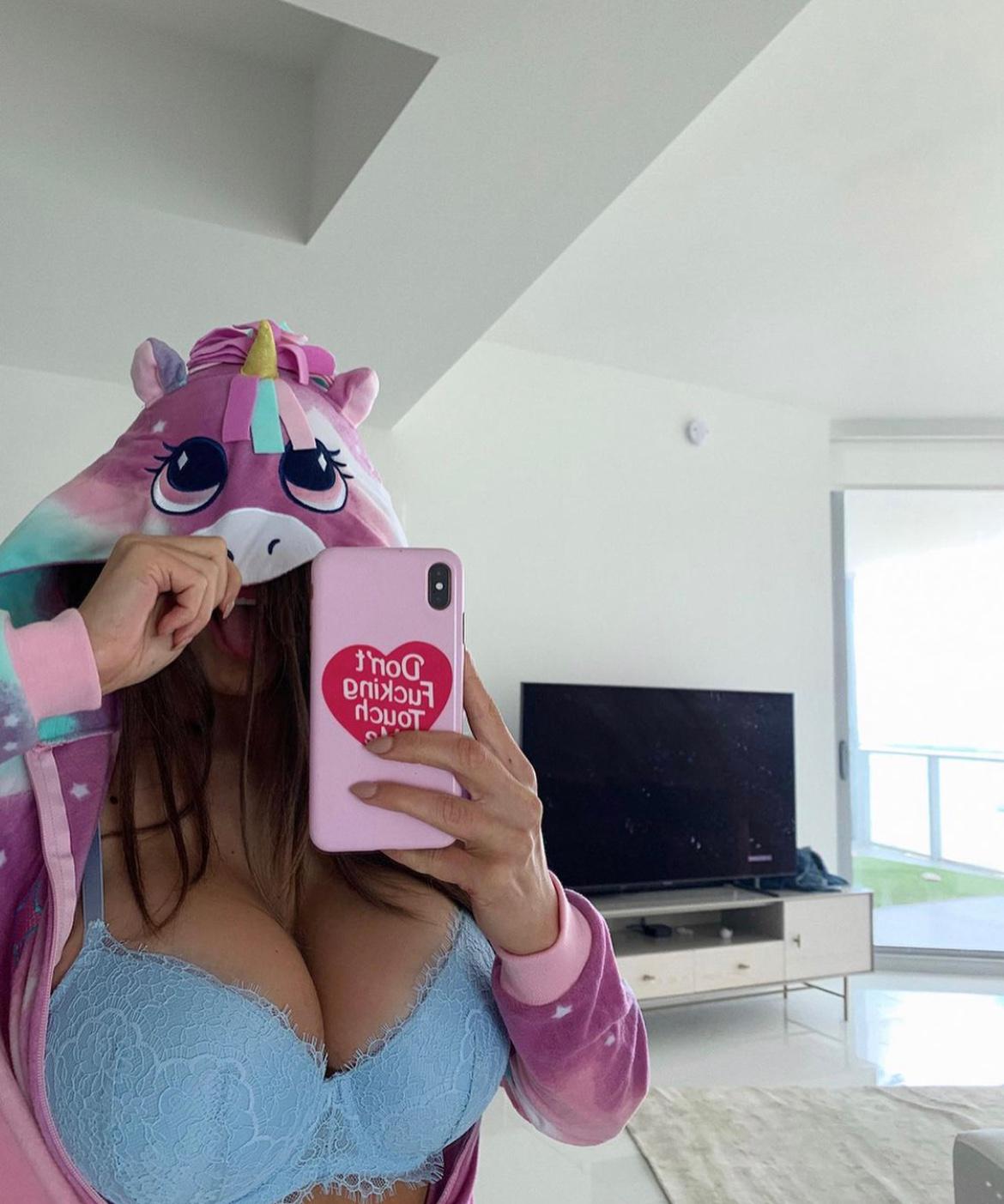 HMU Ready for Hookup incall and outcall ๐๐add my snap @aliuitopa21 HMU Ready for Hookup incall and outcall ๐๐add my snap @aliuitopa21