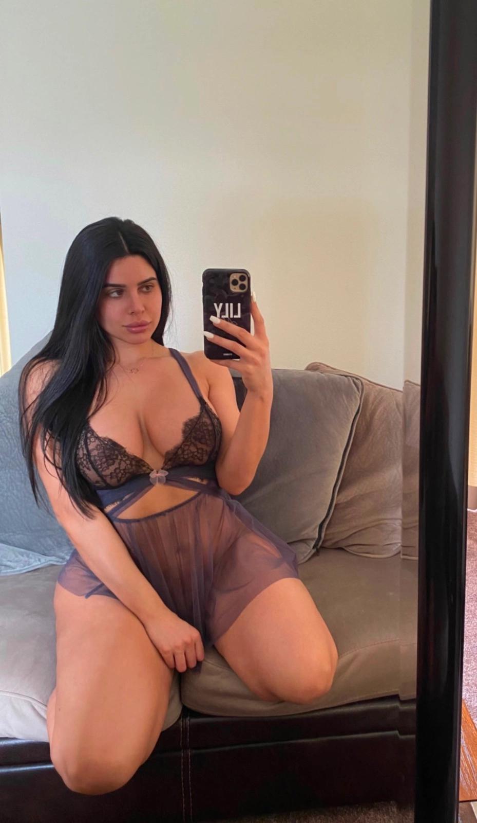 Snap chat .. marylinder_9 , My services includes 69, sex with condoms and withou Snap chat .. marylinder_9 , My services includes 69, sex with condoms and withou