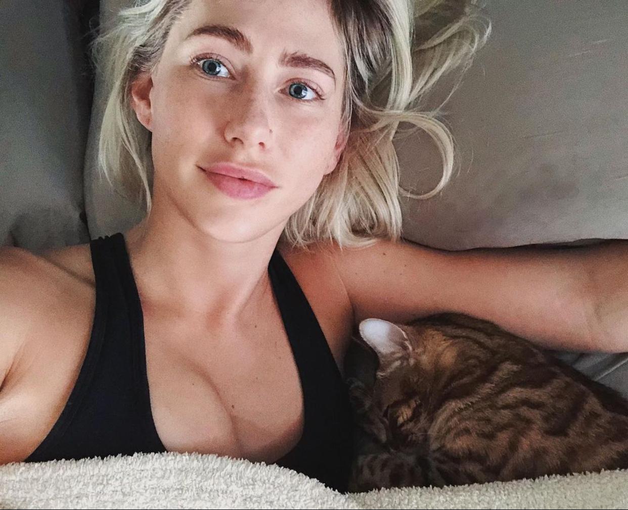 Down for hook up ๐๐๐ Down for hook up ๐๐๐