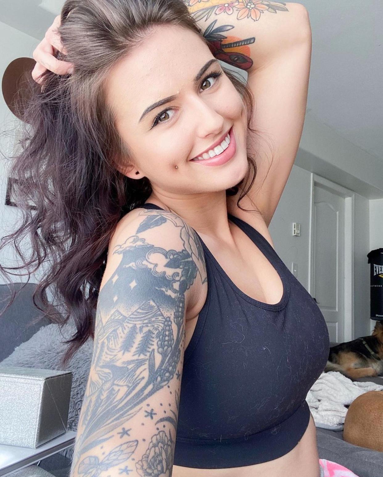 PAY2PLAY AND HOOKUP🎖 PAY2PLAY AND HOOKUP🎖