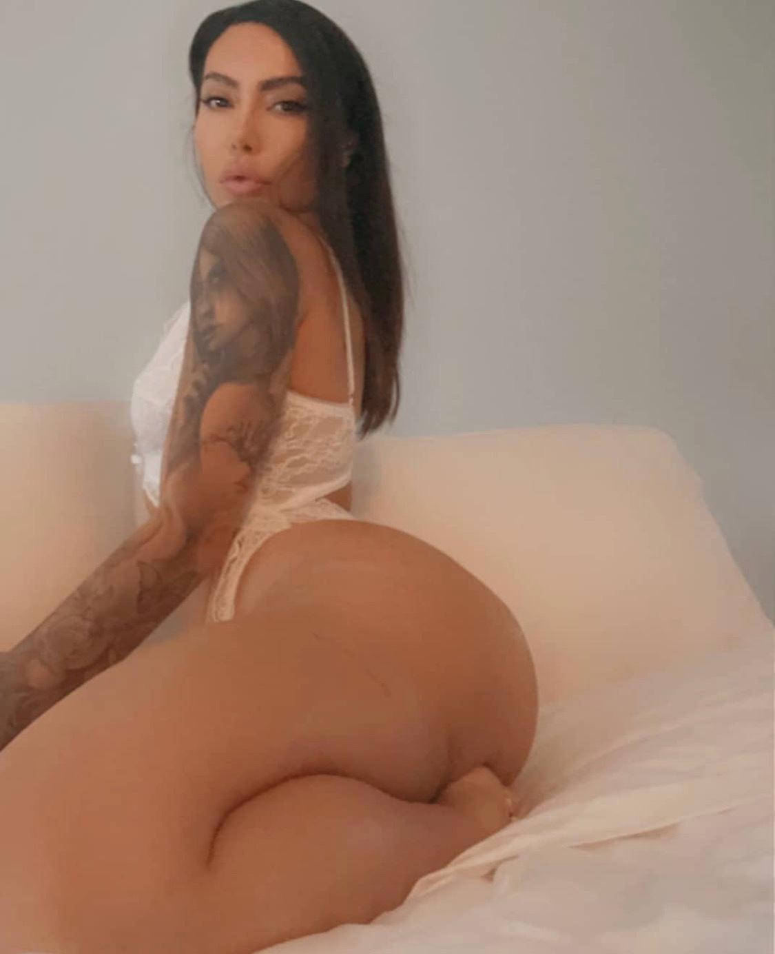 JUICY & SUBMISSIVE πππ
π
 JUICY & SUBMISSIVE πππ
π