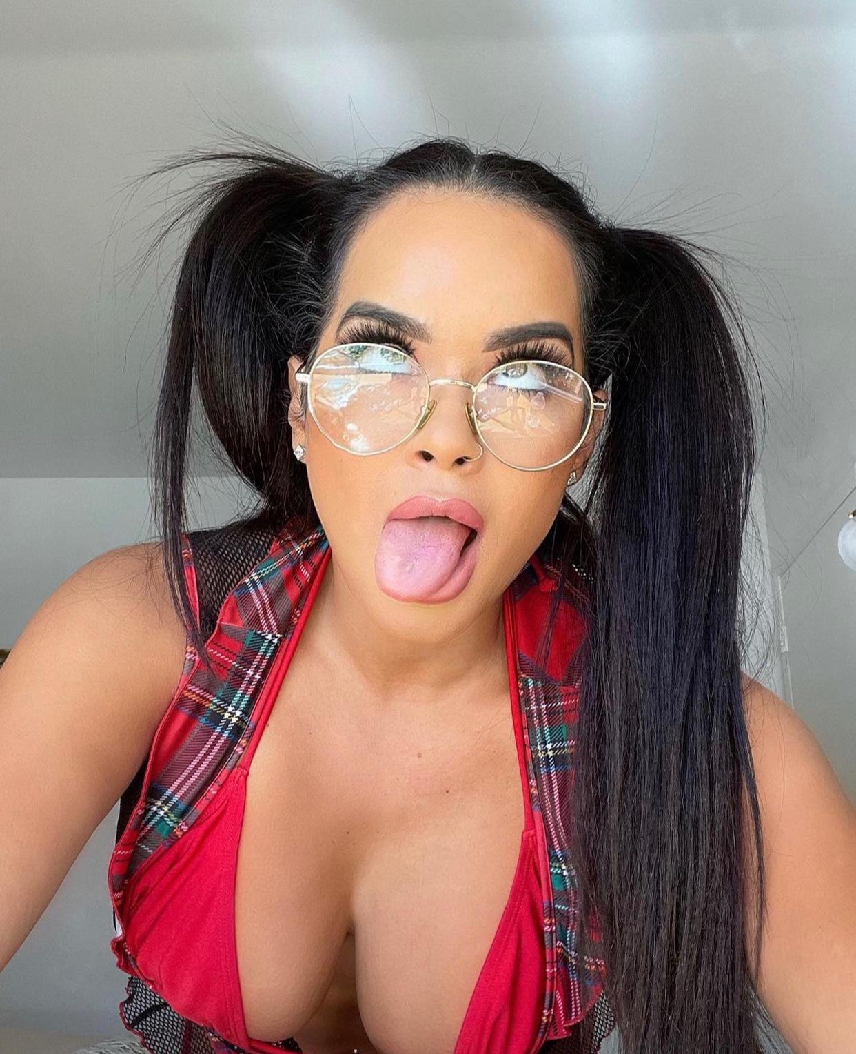 Available For Hookup π―β€οΈπ₯° Available For Hookup π―β€οΈπ₯°