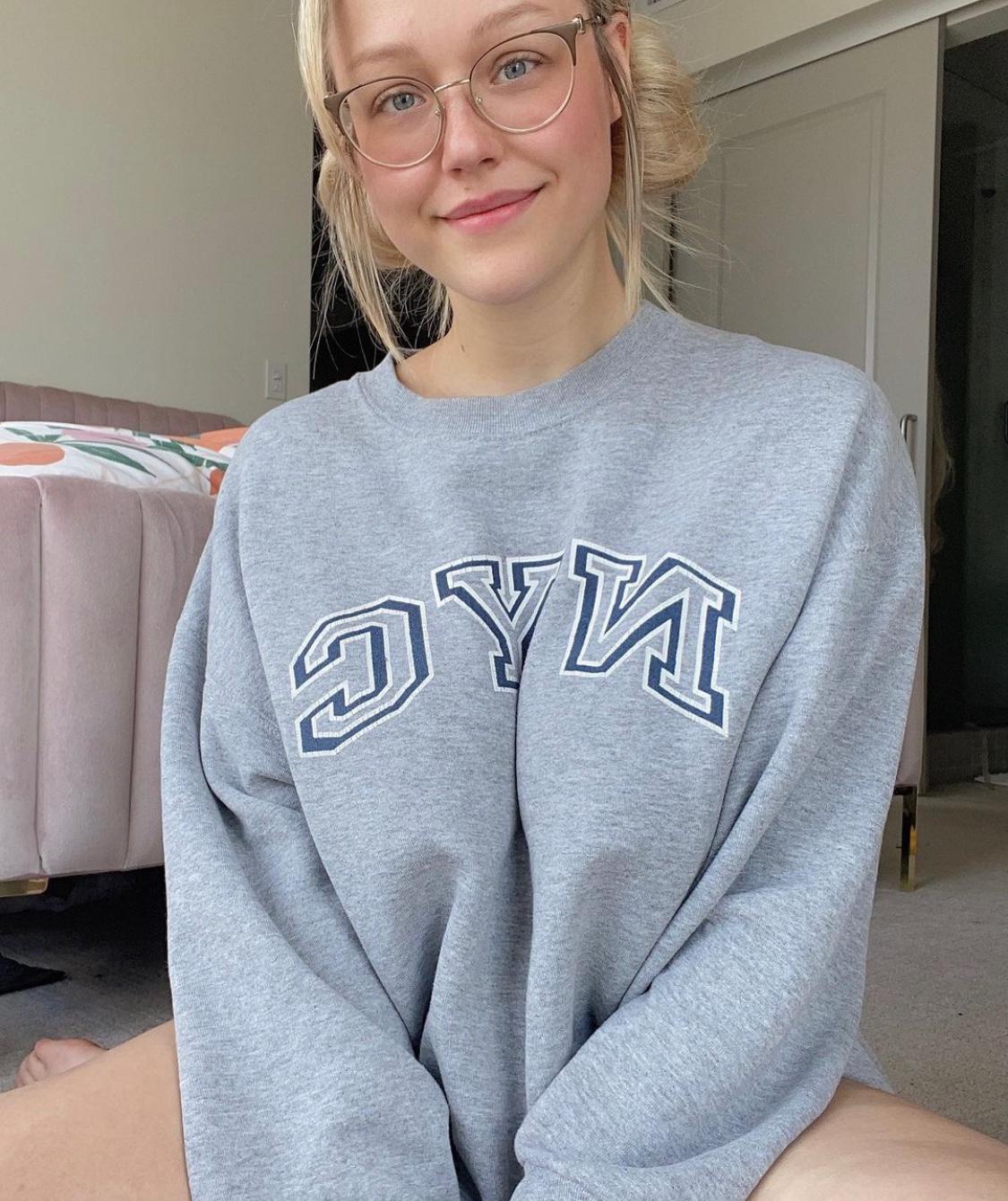 If you are down for sex message me on Snapchat serah_mira If you are down for sex message me on Snapchat serah_mira