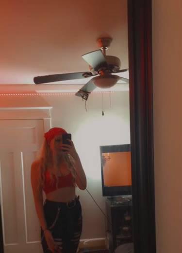 online queen ready to please her king! online services only online queen ready to please her king! online services only