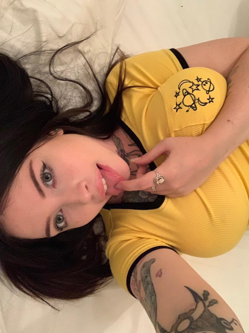 I’m available for fun, incall or outcall service I’m available for fun, incall or outcall service