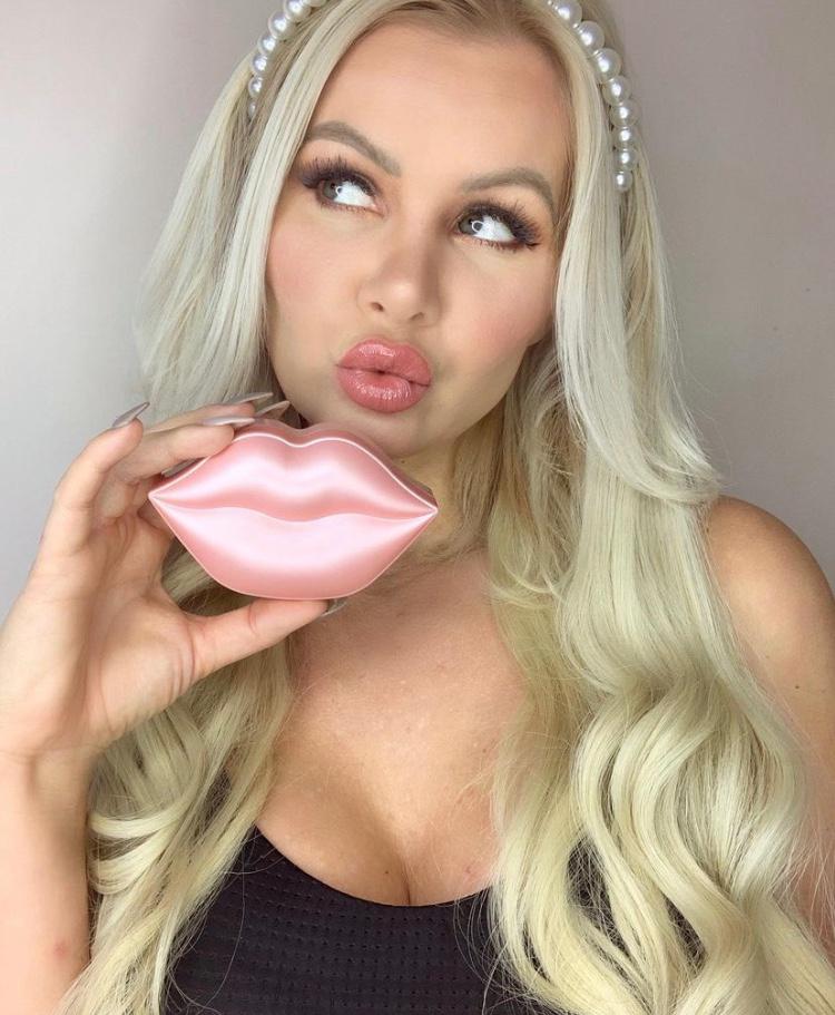 ANYONE HORNY AND DOWN FOR FUN RN!! ππ¦π₯Άπ¦ ANYONE HORNY AND DOWN FOR FUN RN!! ππ¦π₯Άπ¦