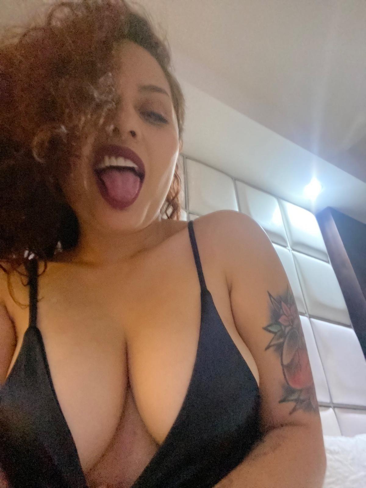 Always available for sex both incall and out call service Always available for sex both incall and out call service