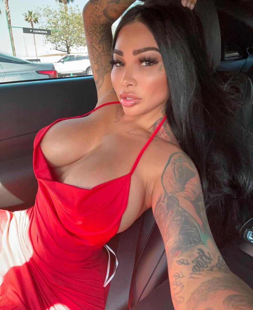 I’m a hooker available for fast hookup I’m a hooker available for fast hookup