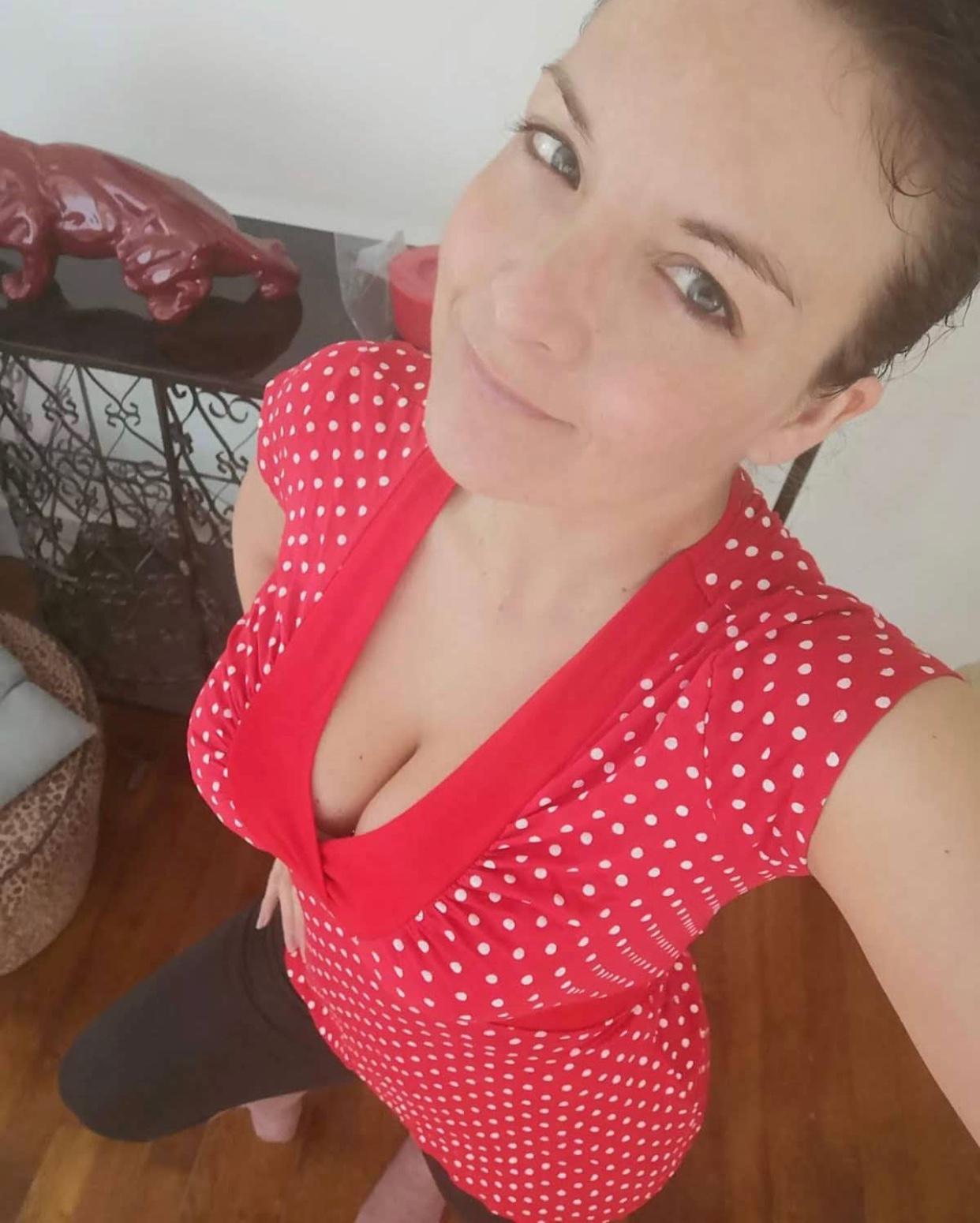 I am horny and ready to fuck hard I am horny and ready to fuck hard