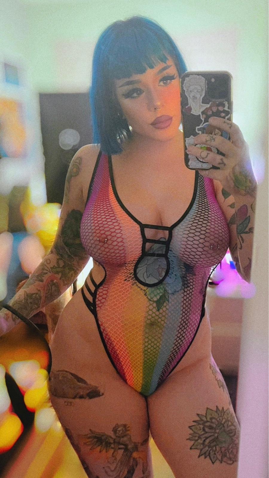 JUICY EROTIC AND CURVY. I'M HERE TO SATISFY π― Snapchat@ sophie_grayso21 JUICY EROTIC AND CURVY. I'M HERE TO SATISFY π― Snapchat@ sophie_grayso21