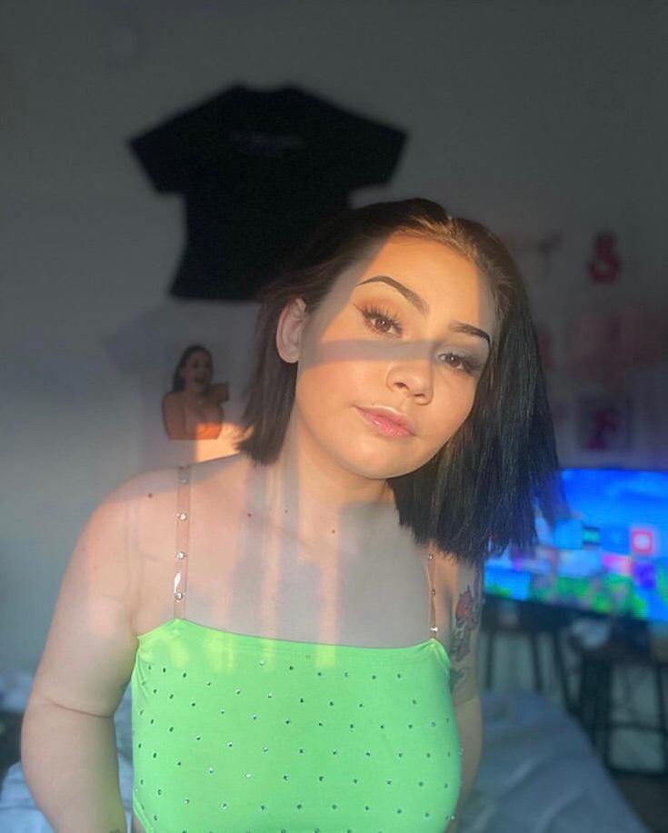 Snapchat: @veronica_gail / insta. @veronic.xo Snapchat: @veronica_gail / insta. @veronic.xo