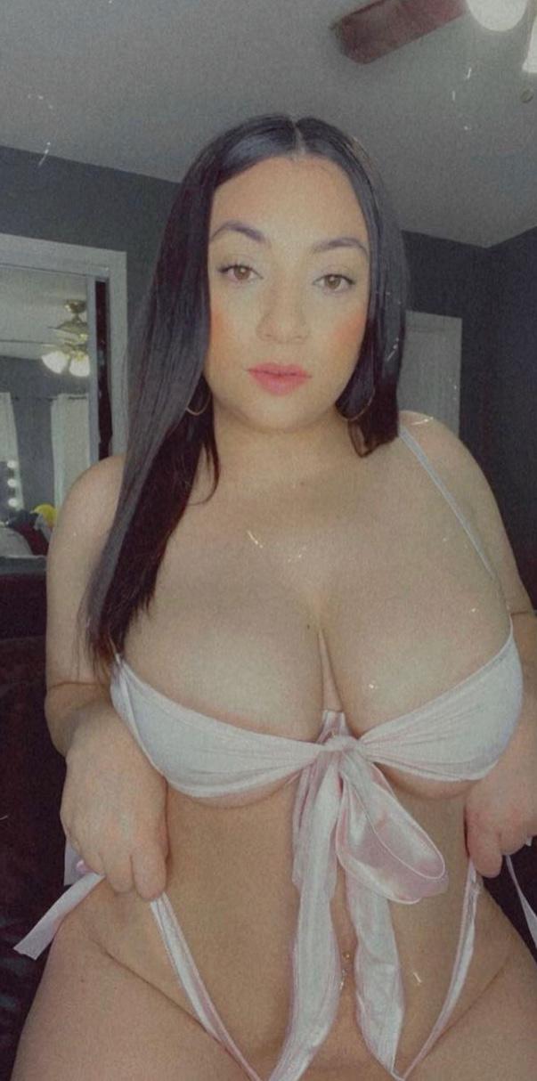 I’m a professional hooker available for out call and in call services I’m a professional hooker available for out call and in call services