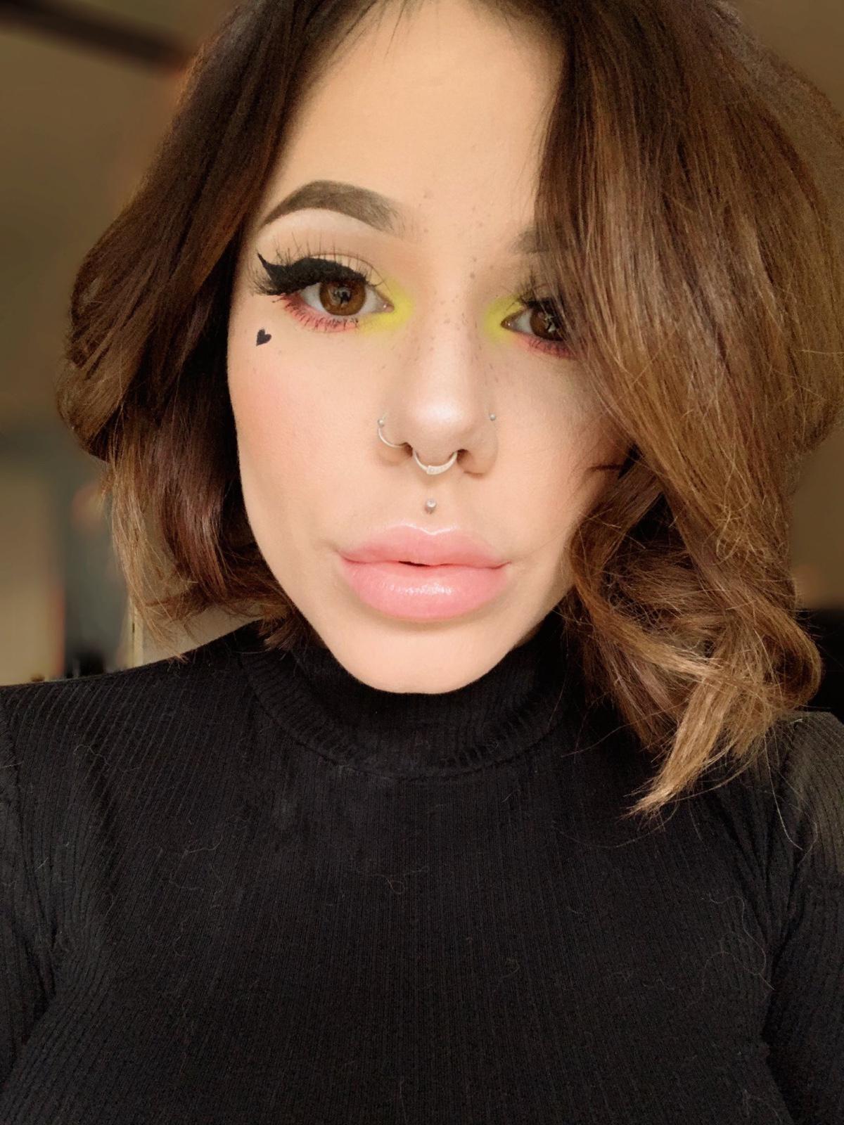 Are you down to fuck hmu on snap Triggers200 or 424-426-0191 Are you down to fuck hmu on snap Triggers200 or 424-426-0191