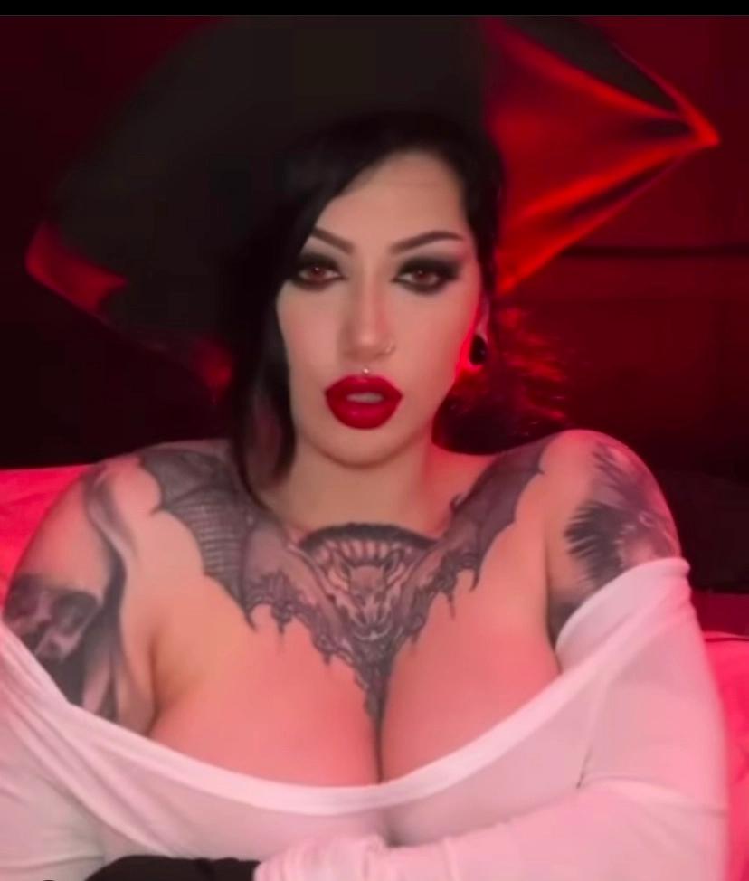 Escort available for hookup Escort available for hookup