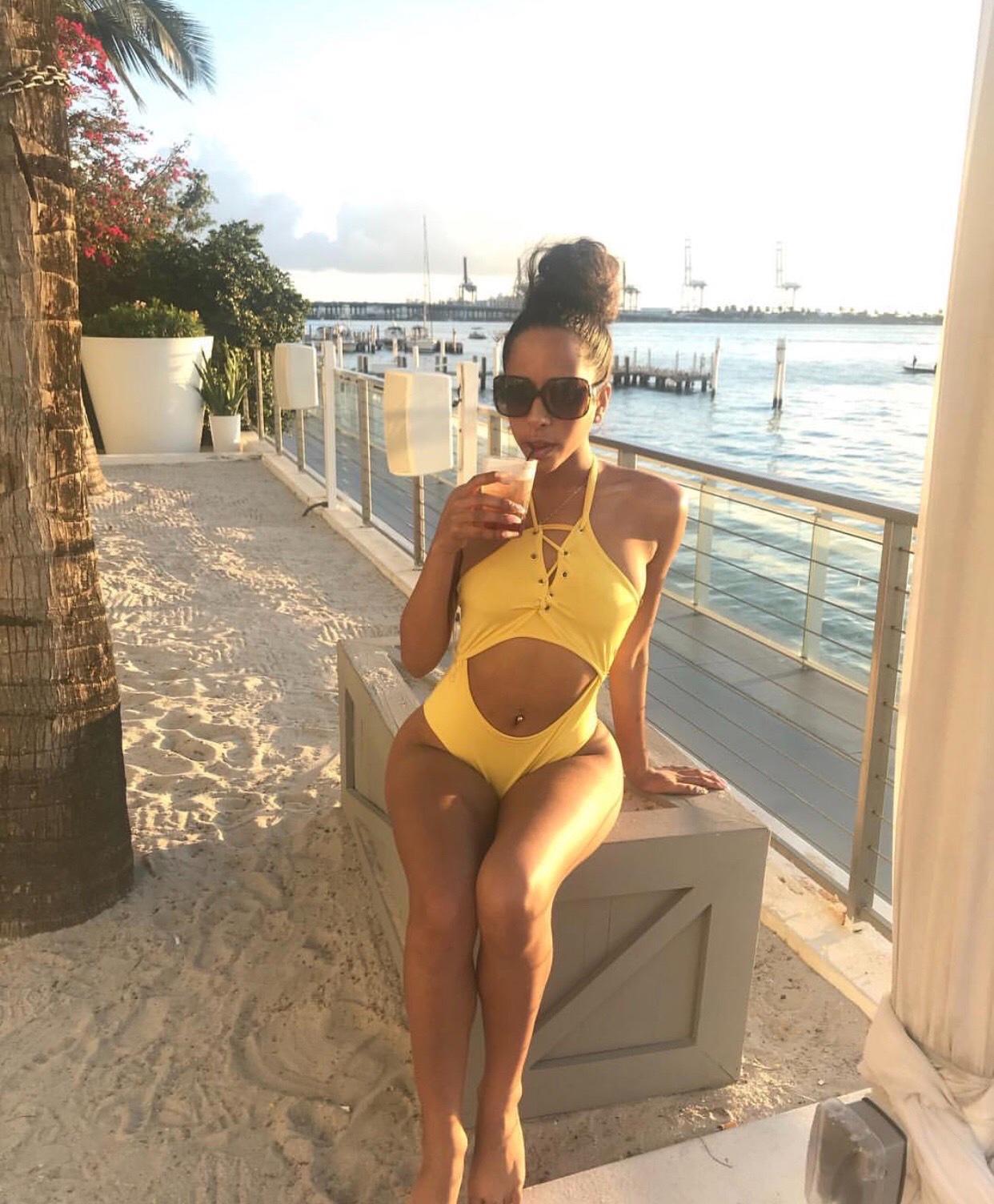 ASAP hookup! Hmu on snap chloegil3043 ASAP hookup! Hmu on snap chloegil3043