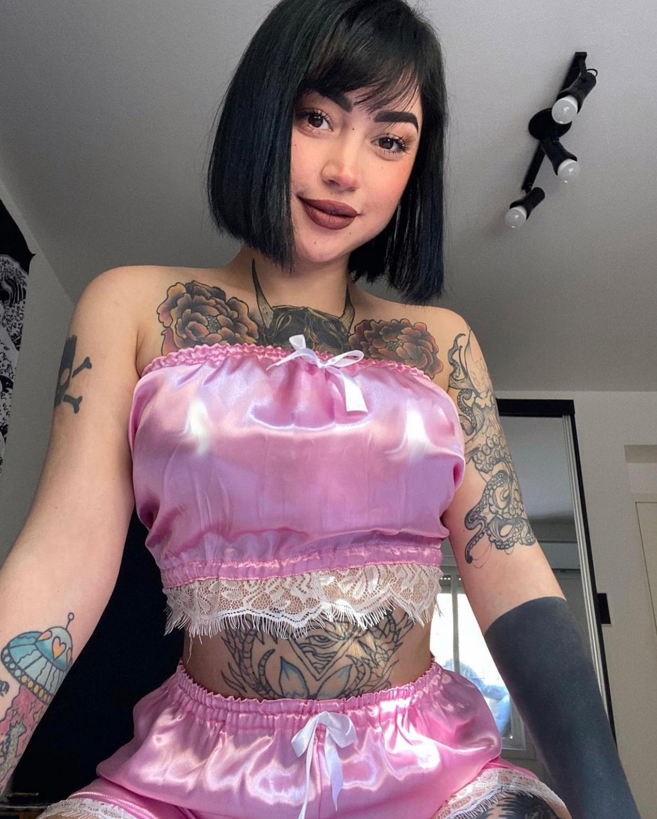 Hi I’m Rena I squirt so good I’m down for some hot fun⚛️tonight Hi I’m Rena I squirt so good I’m down for some hot fun⚛️tonight