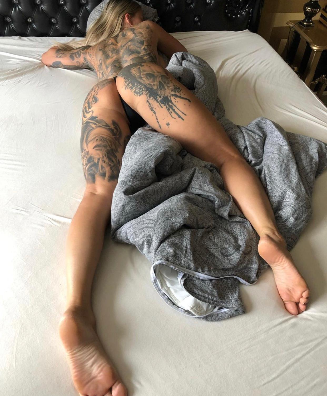 Escort available for hookup Escort available for hookup