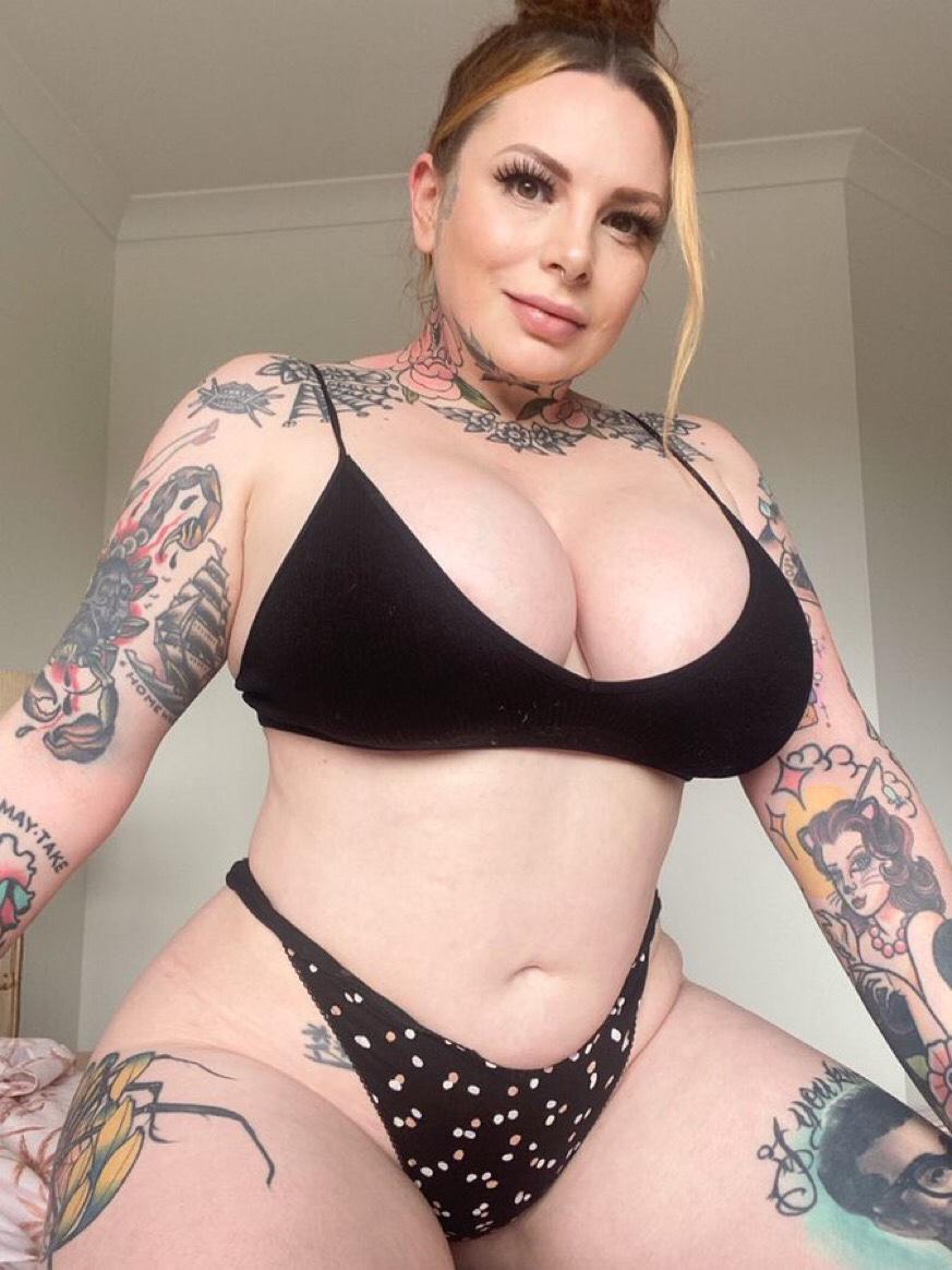 I’m available for hookup I’m independent And a professional hooker I’m available for hookup I’m independent And a professional hooker