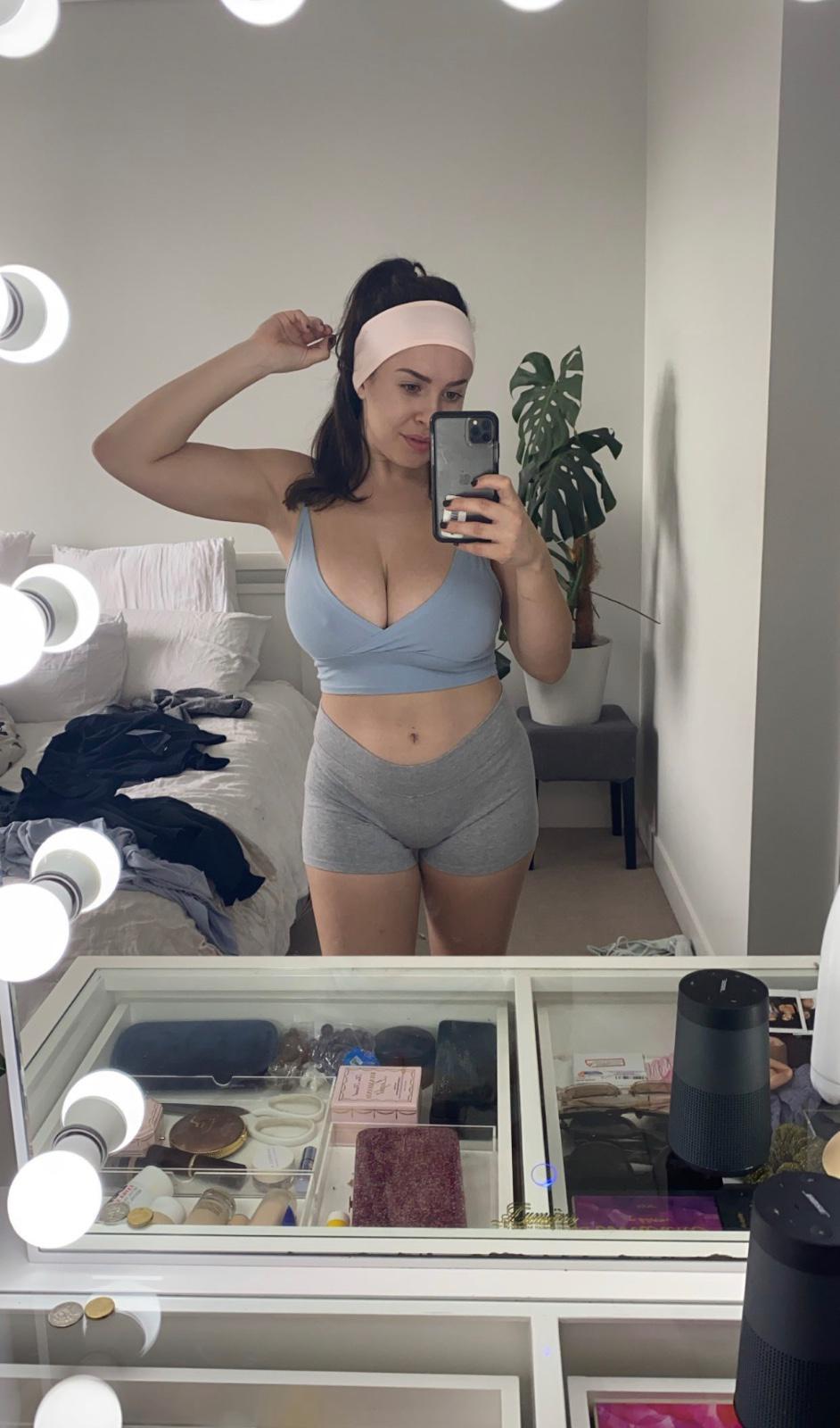 HMU let’s have fun HMU let’s have fun