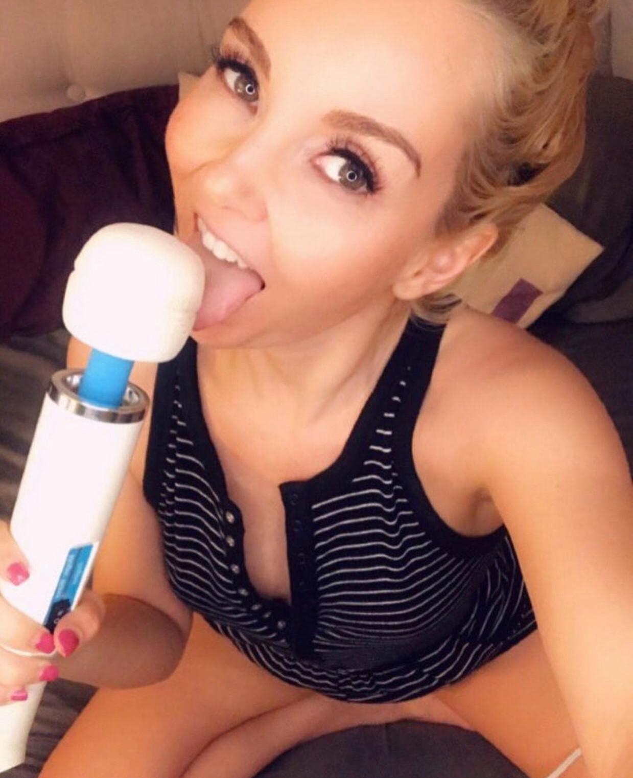❤️❤️I WANT IT DEEP IN ME ❤️❤️ Its a sexy and wet juicy weekend already lets play ❤️❤️I WANT IT DEEP IN ME ❤️❤️ Its a sexy and wet juicy weekend already lets play