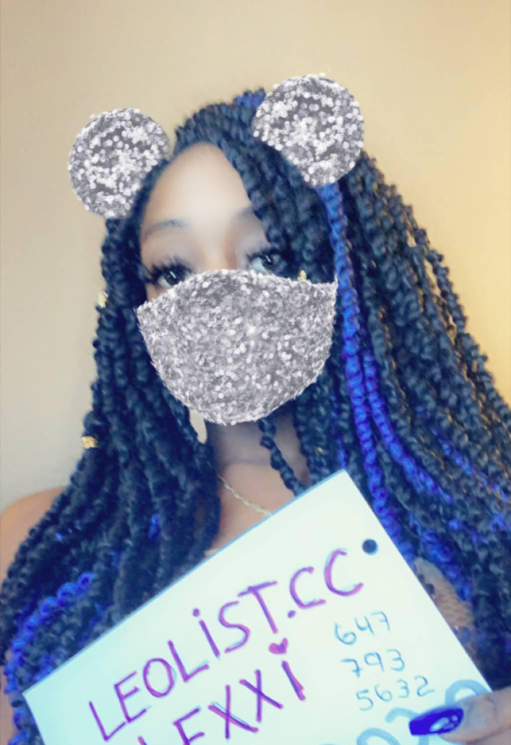 La jolie Lexxi super cochonne viens t’amuser La jolie Lexxi super cochonne viens t’amuser