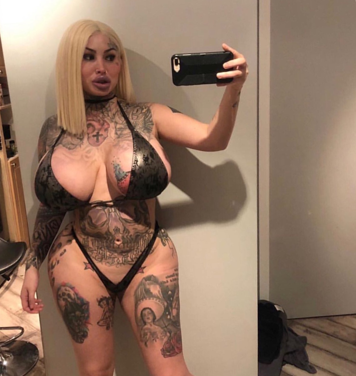 My wet 💦pussy and big fat ass is available for fucking My wet 💦pussy and big fat ass is available for fucking