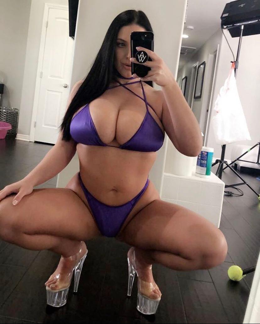 I charge for sex HMU for rates πππ¦ I charge for sex HMU for rates πππ¦