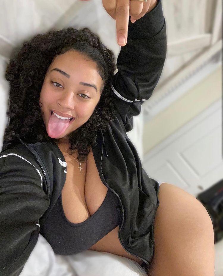 I’m available for and pleasure 🥰 I’m available for and pleasure 🥰