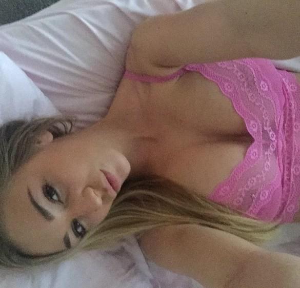 Creamy pussy and asshole available for both incall and outcall services Creamy pussy and asshole available for both incall and outcall services