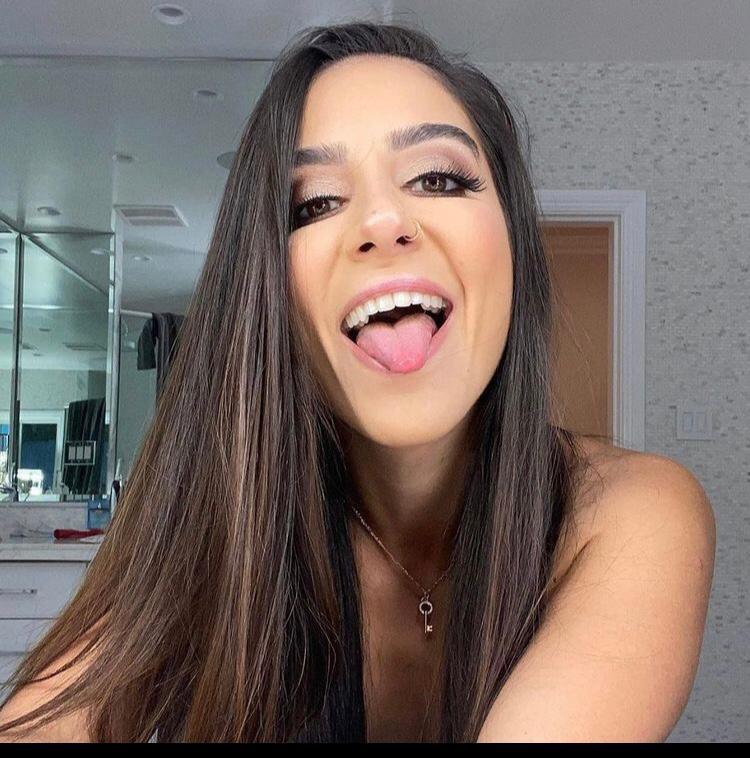 I’m available for fun and ready to meet I’m available for fun and ready to meet