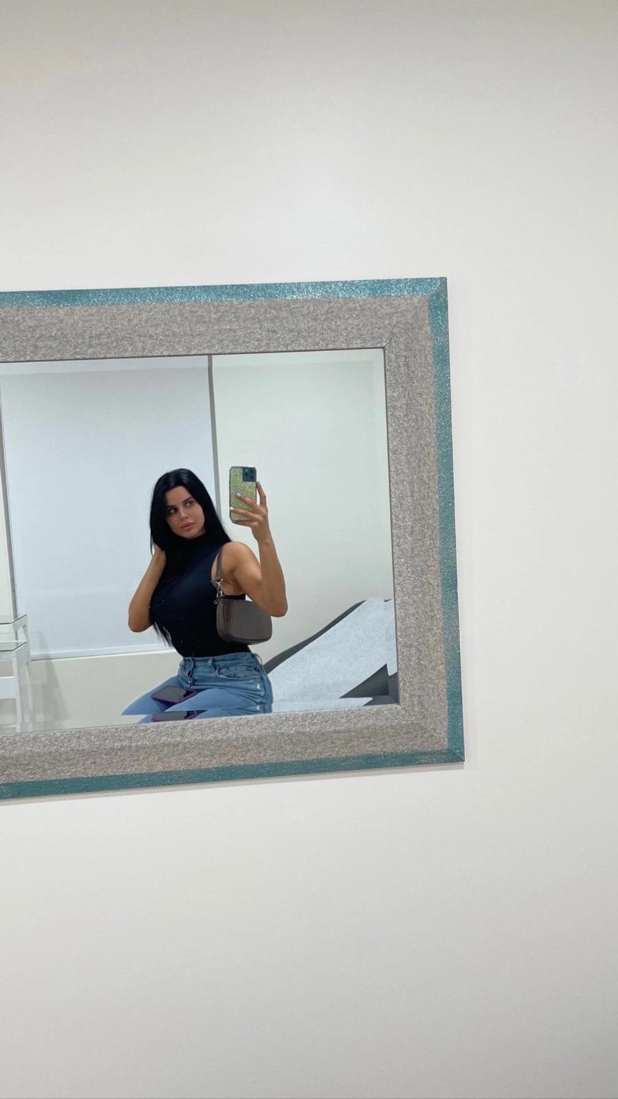 DOWN TO LINK AND CHILL HMU ON SNAPCHAT @ Lilyadrianne102 DOWN TO LINK AND CHILL HMU ON SNAPCHAT @ Lilyadrianne102