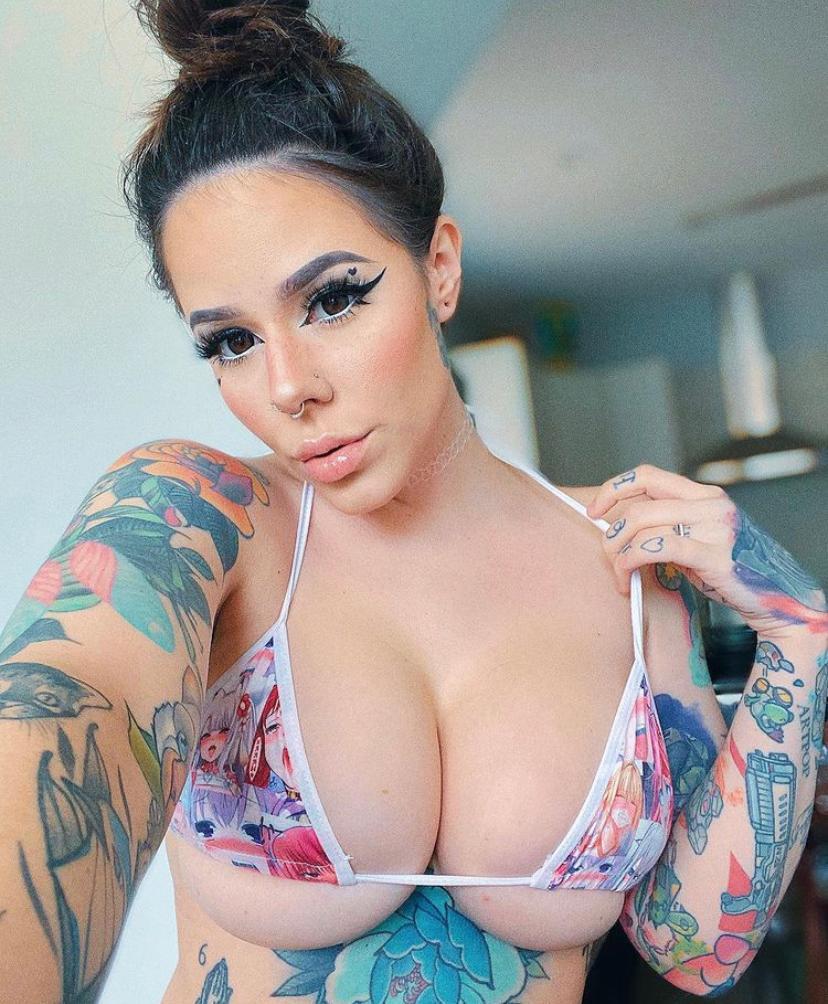 Escort available for hook up Escort available for hook up