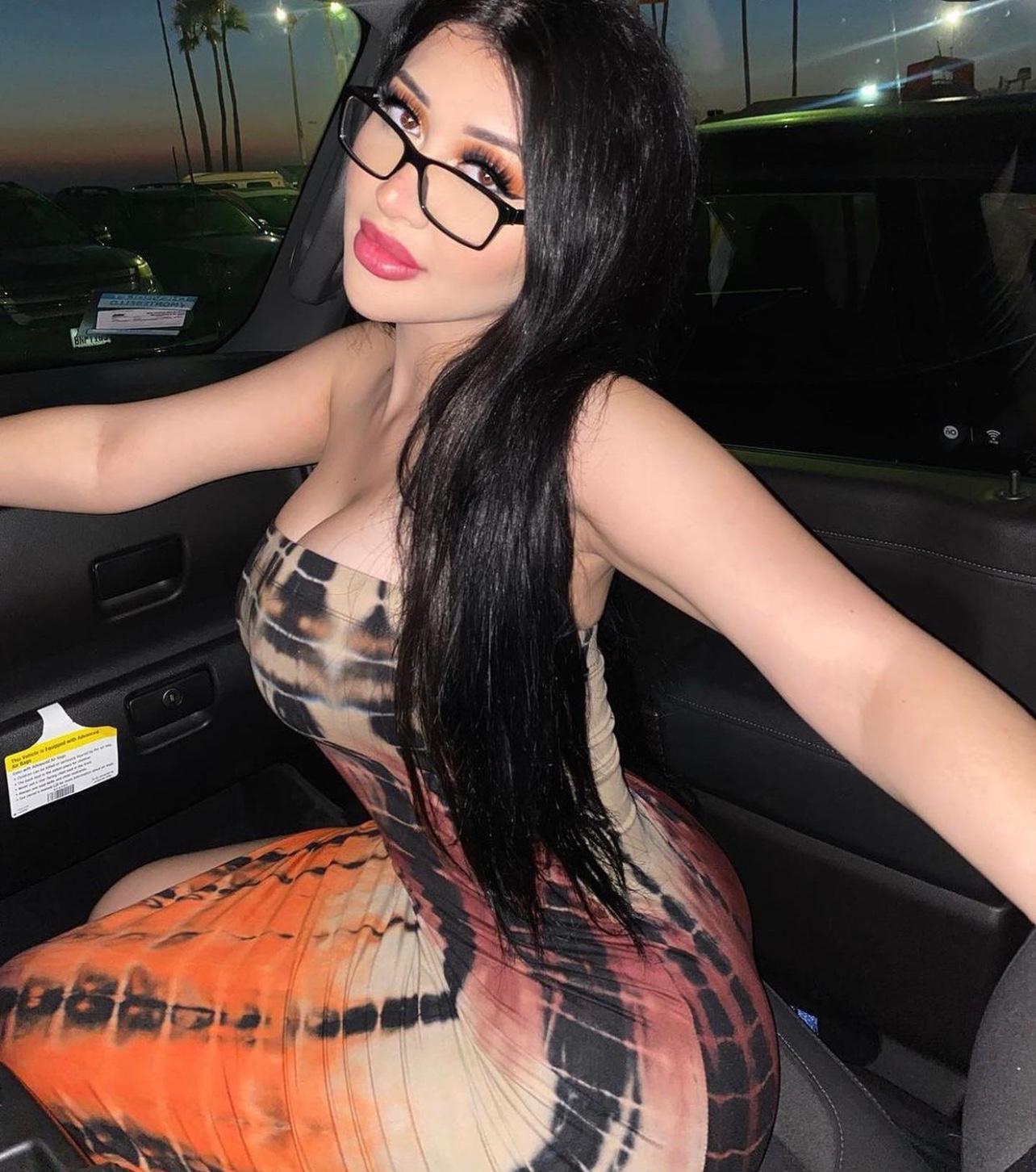 Escort Available for hookup service Escort Available for hookup service