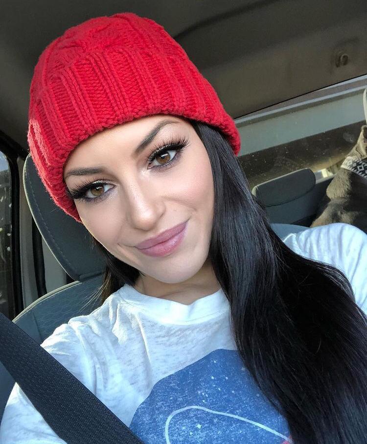 SEXY, KINKY, CLEAN AND OPEN MINDED SEXY, KINKY, CLEAN AND OPEN MINDED