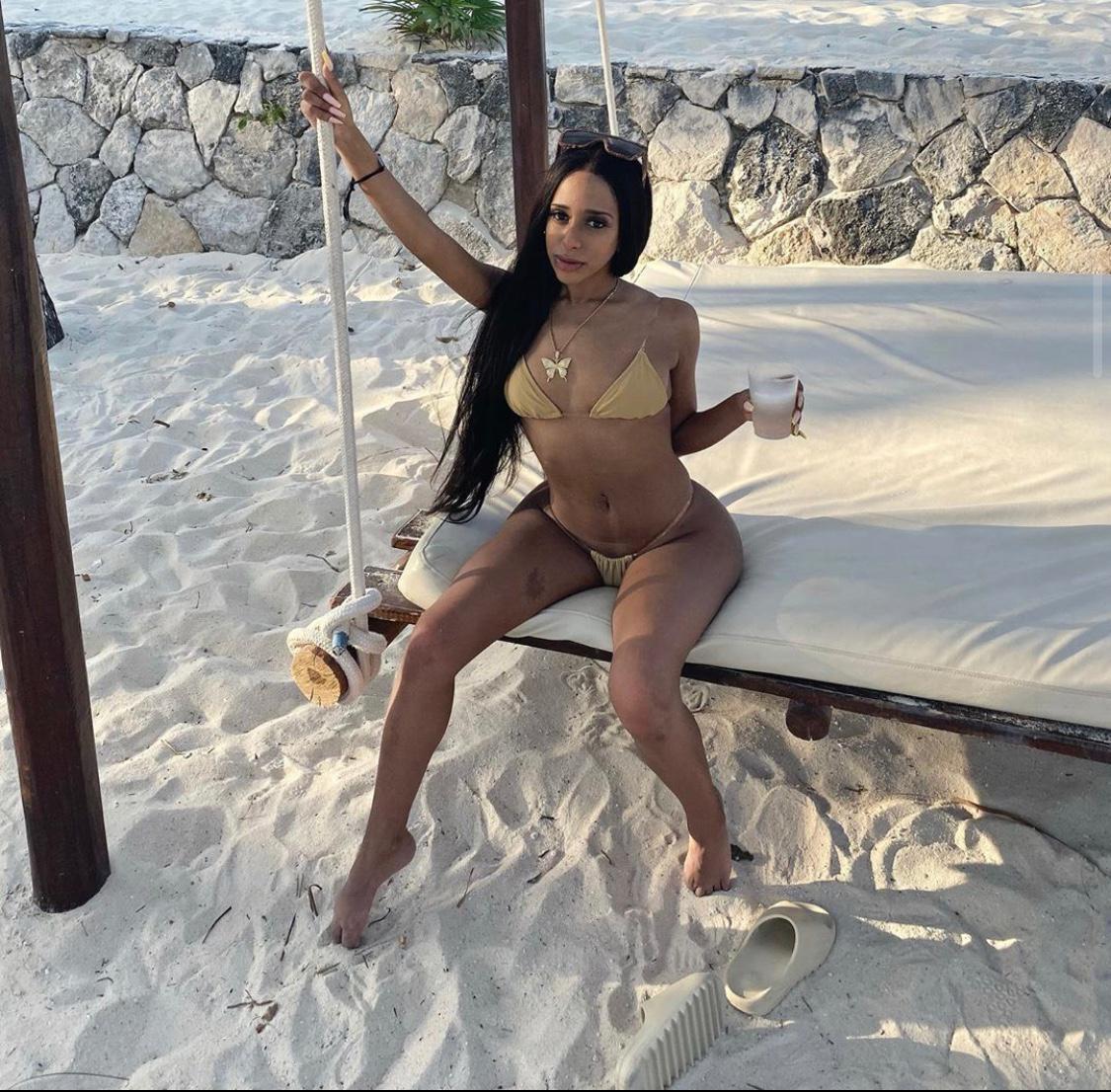 ASAP hookup! Hmu on snap chloegil3043 ASAP hookup! Hmu on snap chloegil3043