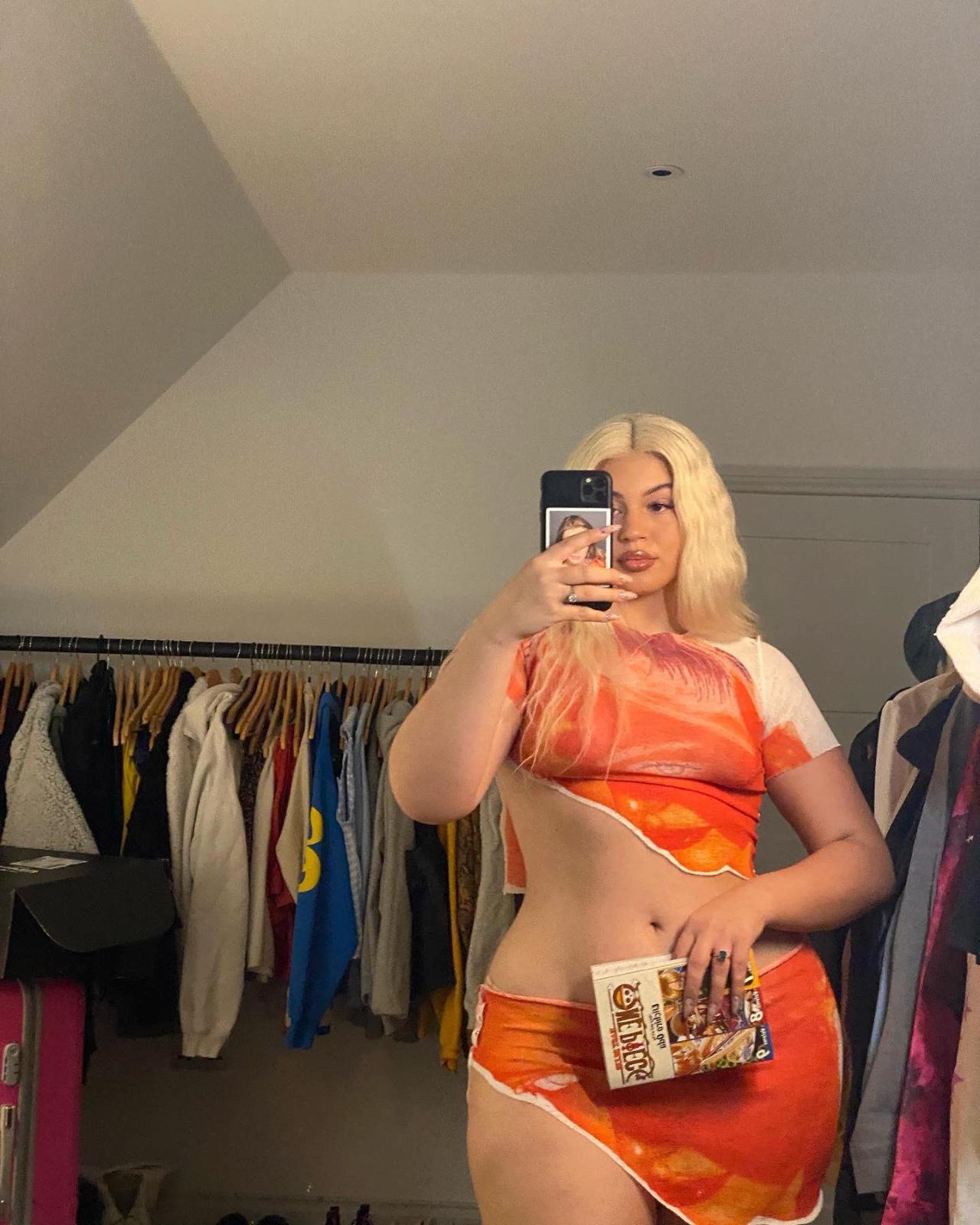 About sex I like everything!! But what makes me happy is taking care of you. About sex I like everything!! But what makes me happy is taking care of you.