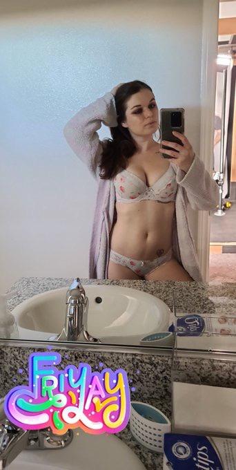 I’m available for incall and outcall service I’m available for incall and outcall service