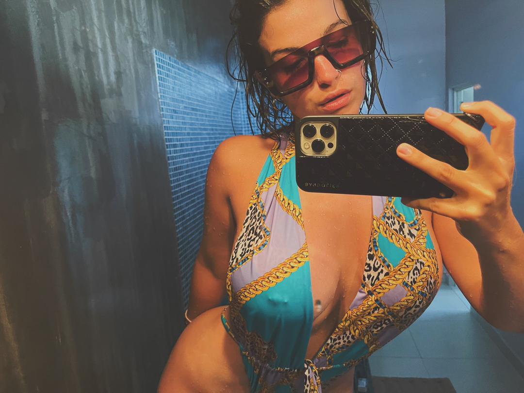 Escort/Hookup Escort/Hookup