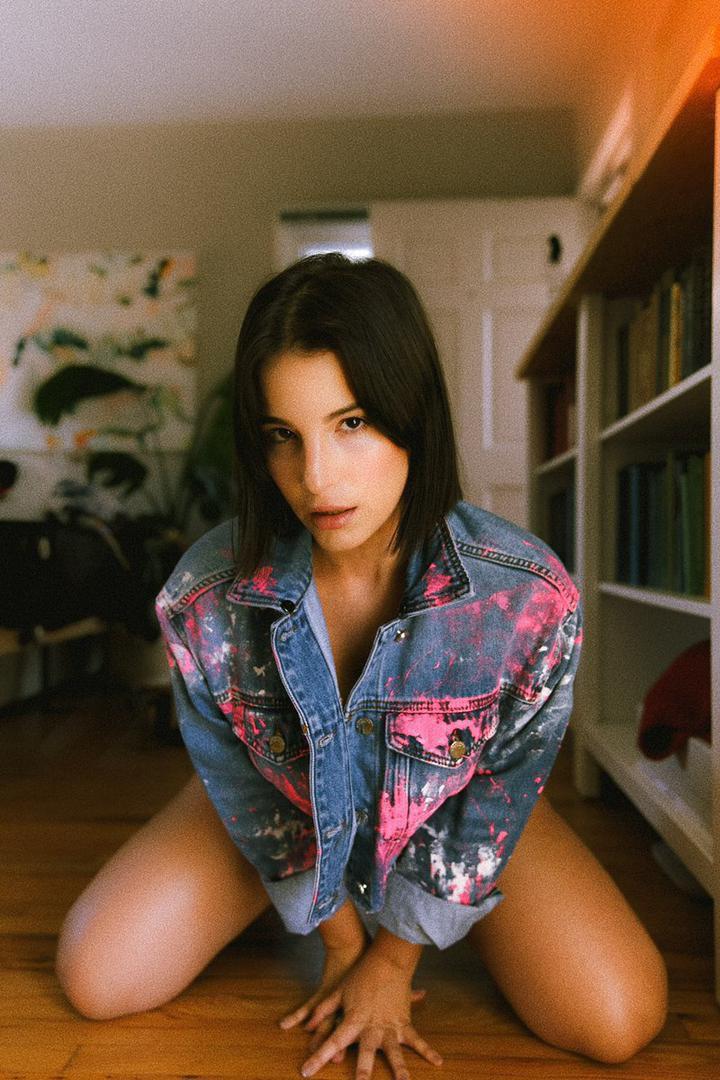 Escort/Hookup Escort/Hookup